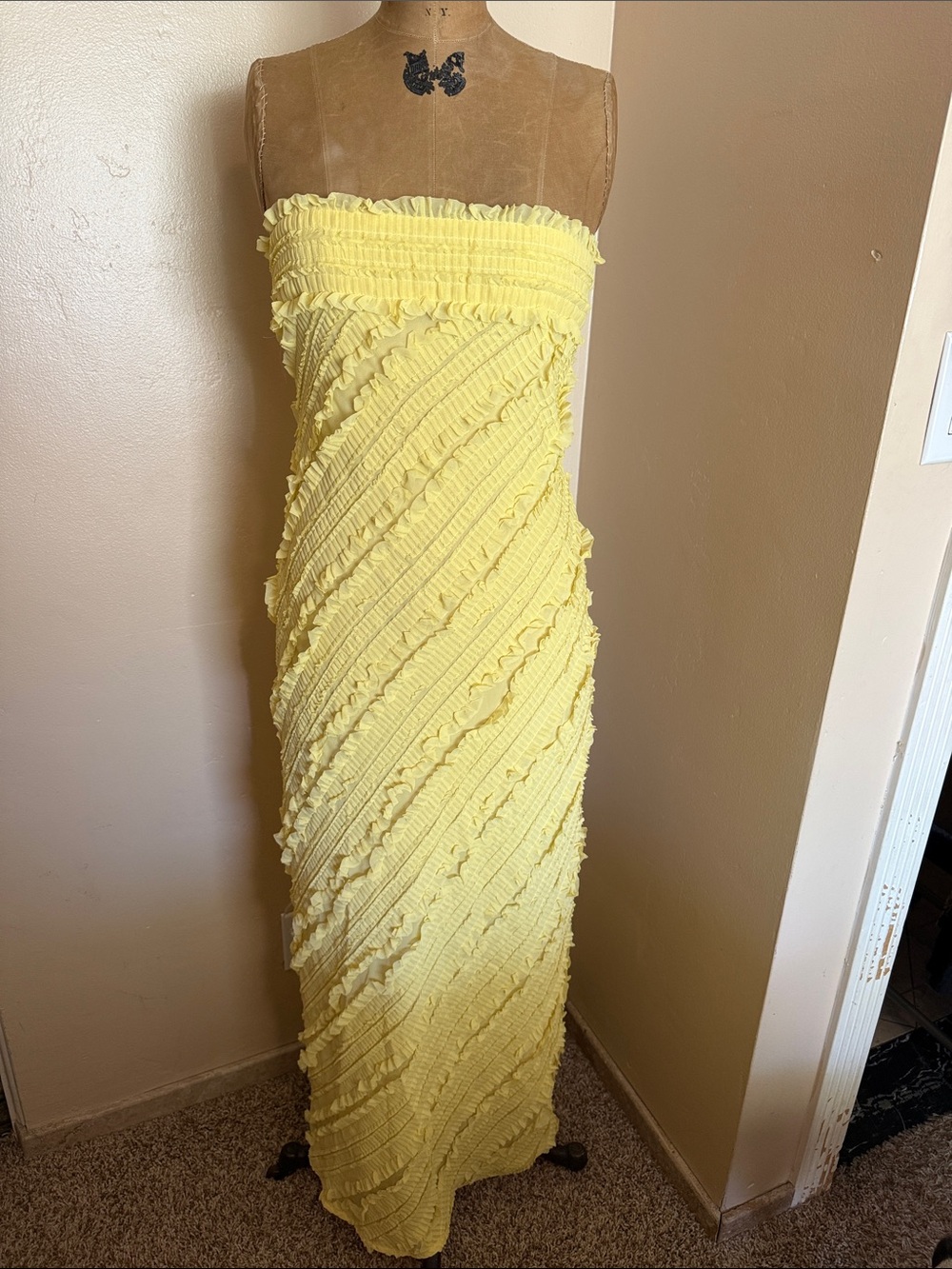Endless Rose Juliette Butter Yellow Strapless Ruffled Maxi Dress M